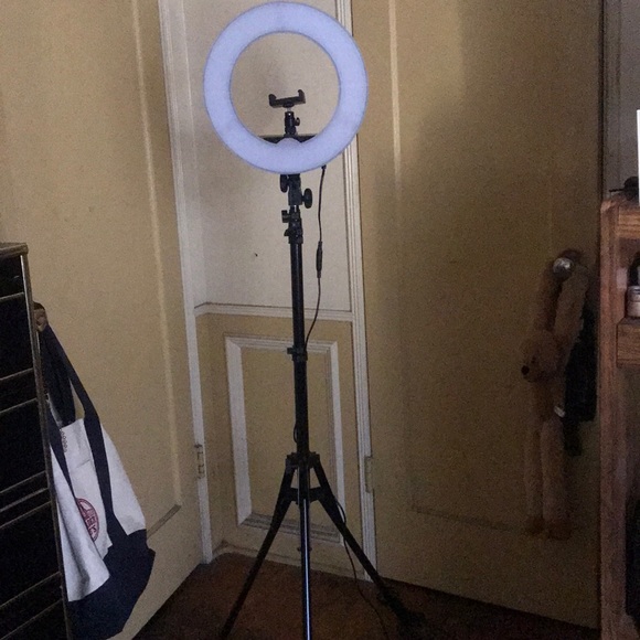 neewer Other - LED Ring Light with Stand!